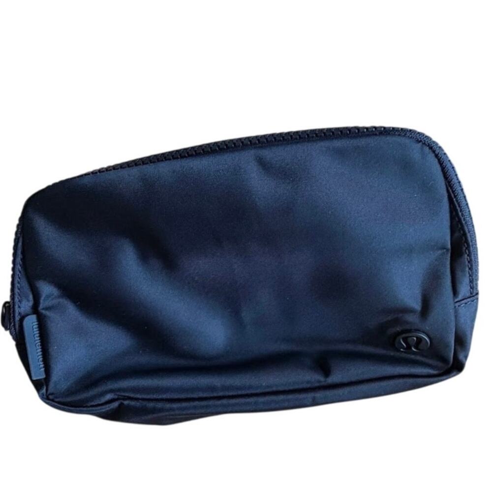 Lululemon Everywhere Belt Bag New With Tags Black Waist Sport Fanny Pack LU9AX2S
